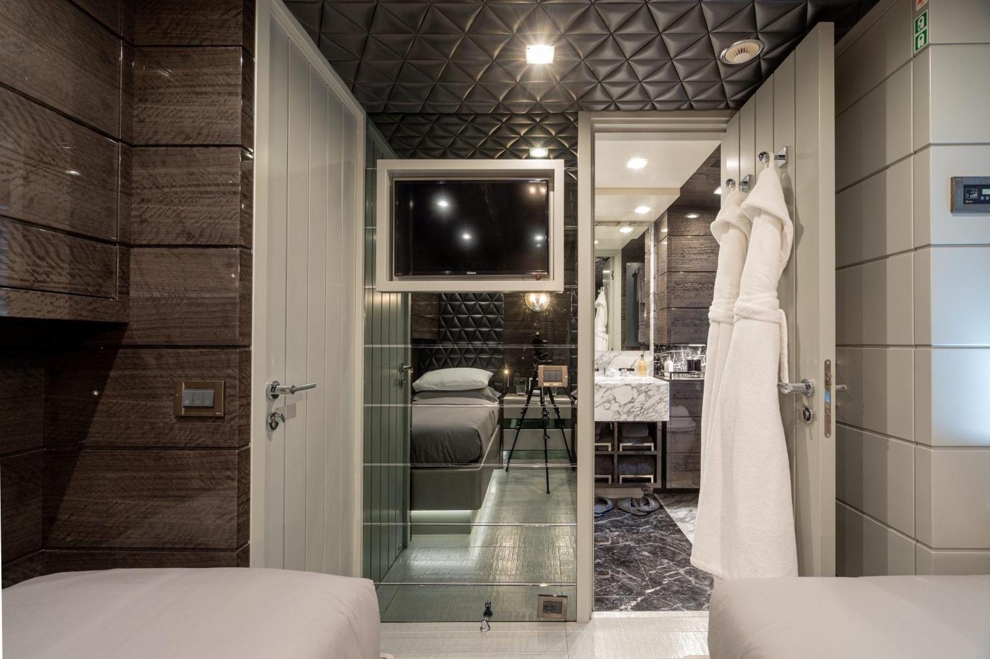 C-hotels Edesia Botel