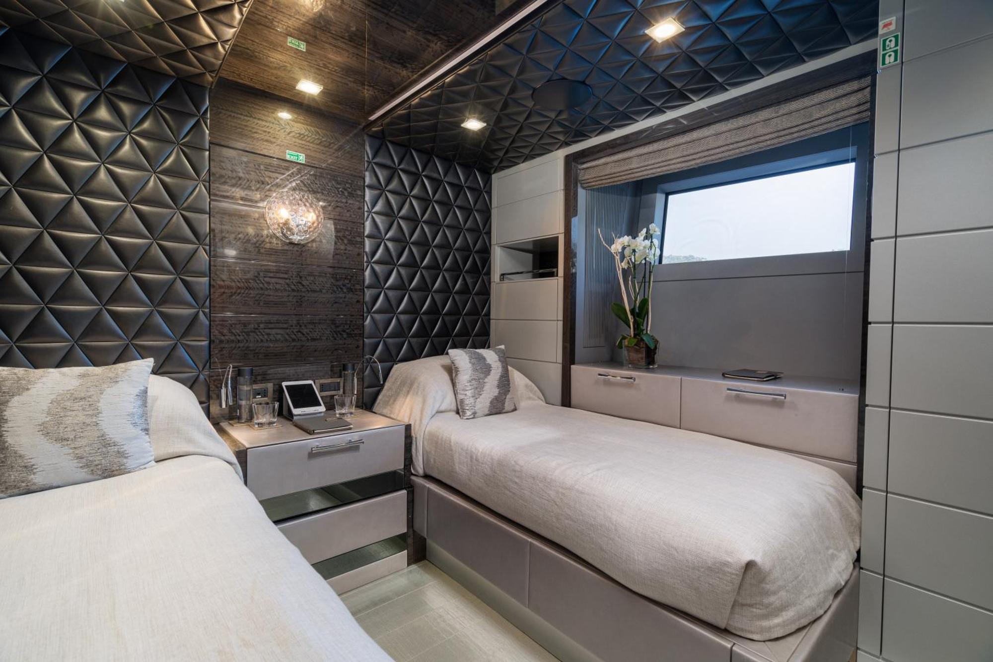 Botel C-hotels Edesia
