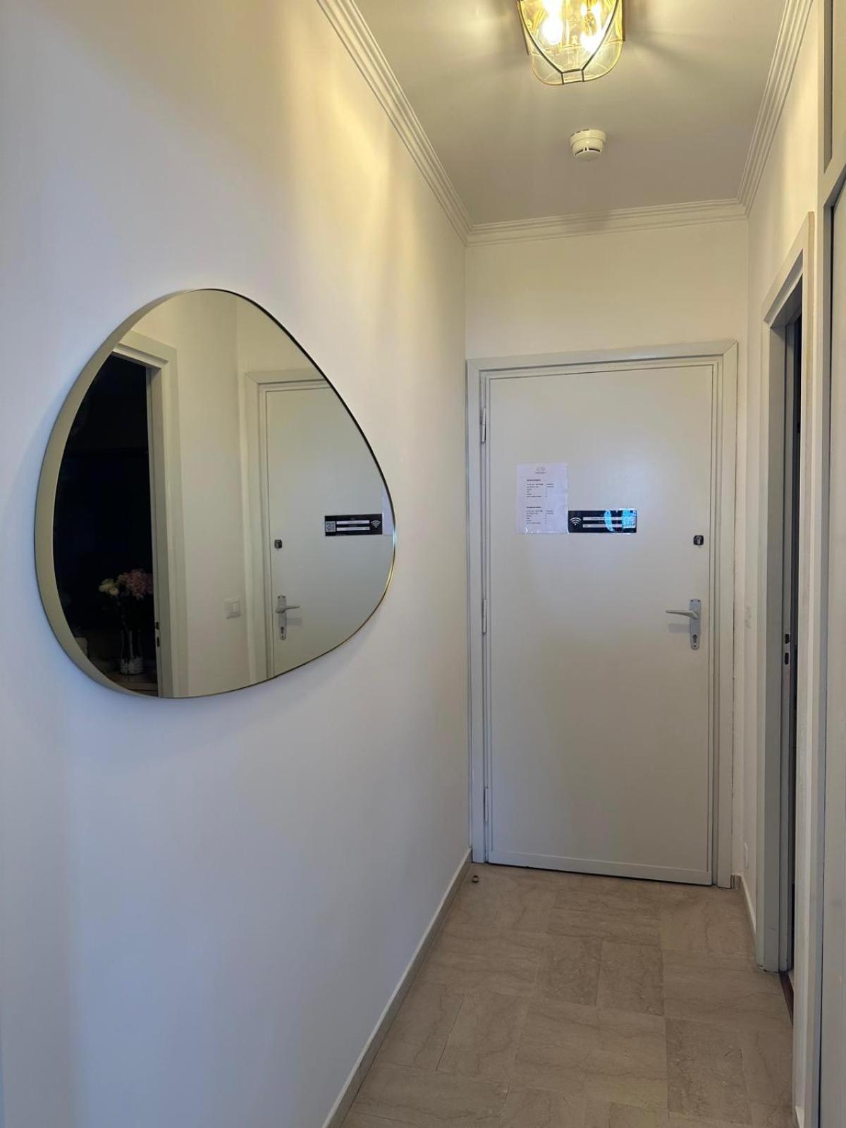 Maison Blanc Apartment