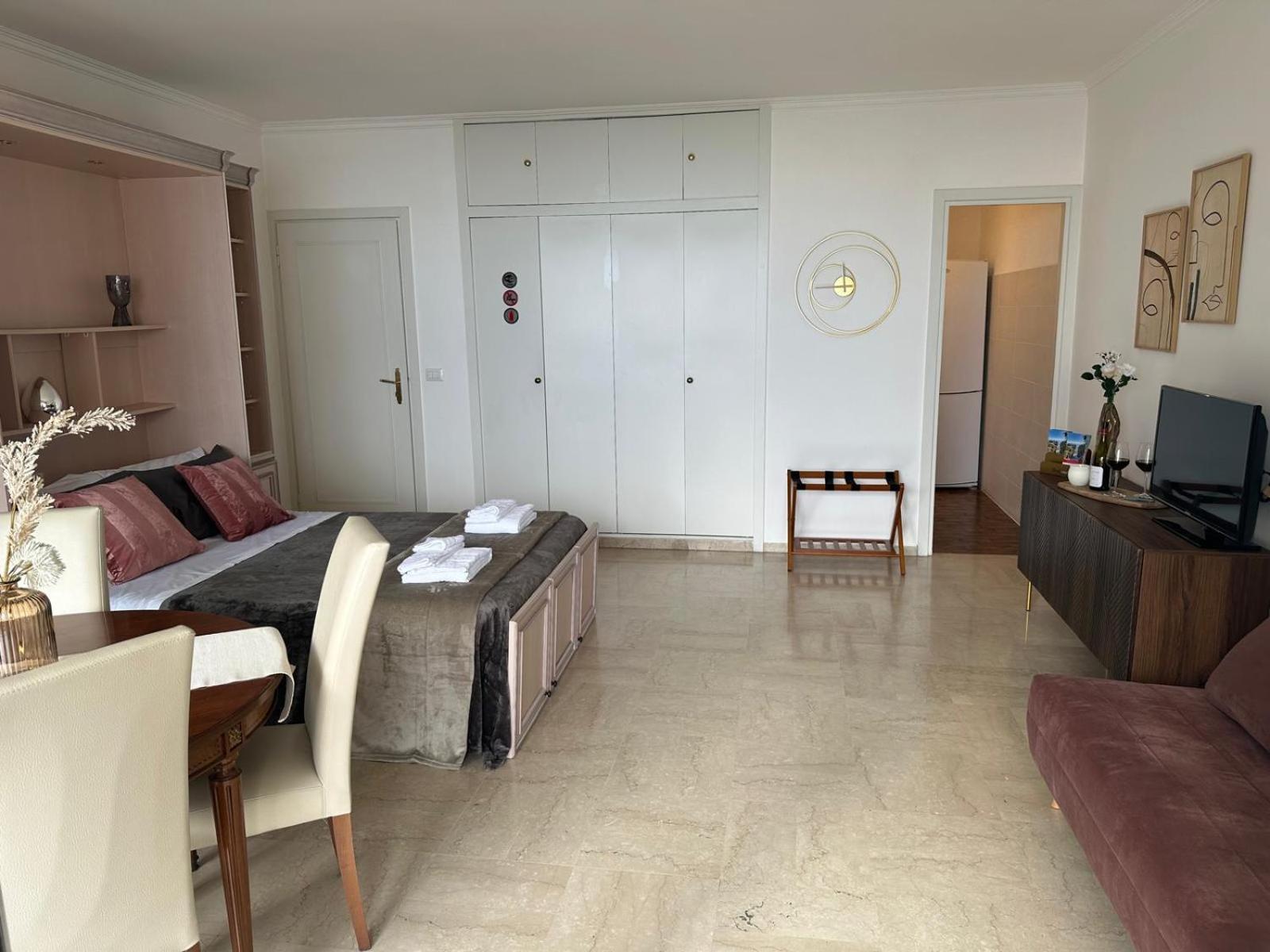 Maison Blanc Monte-Carlo
