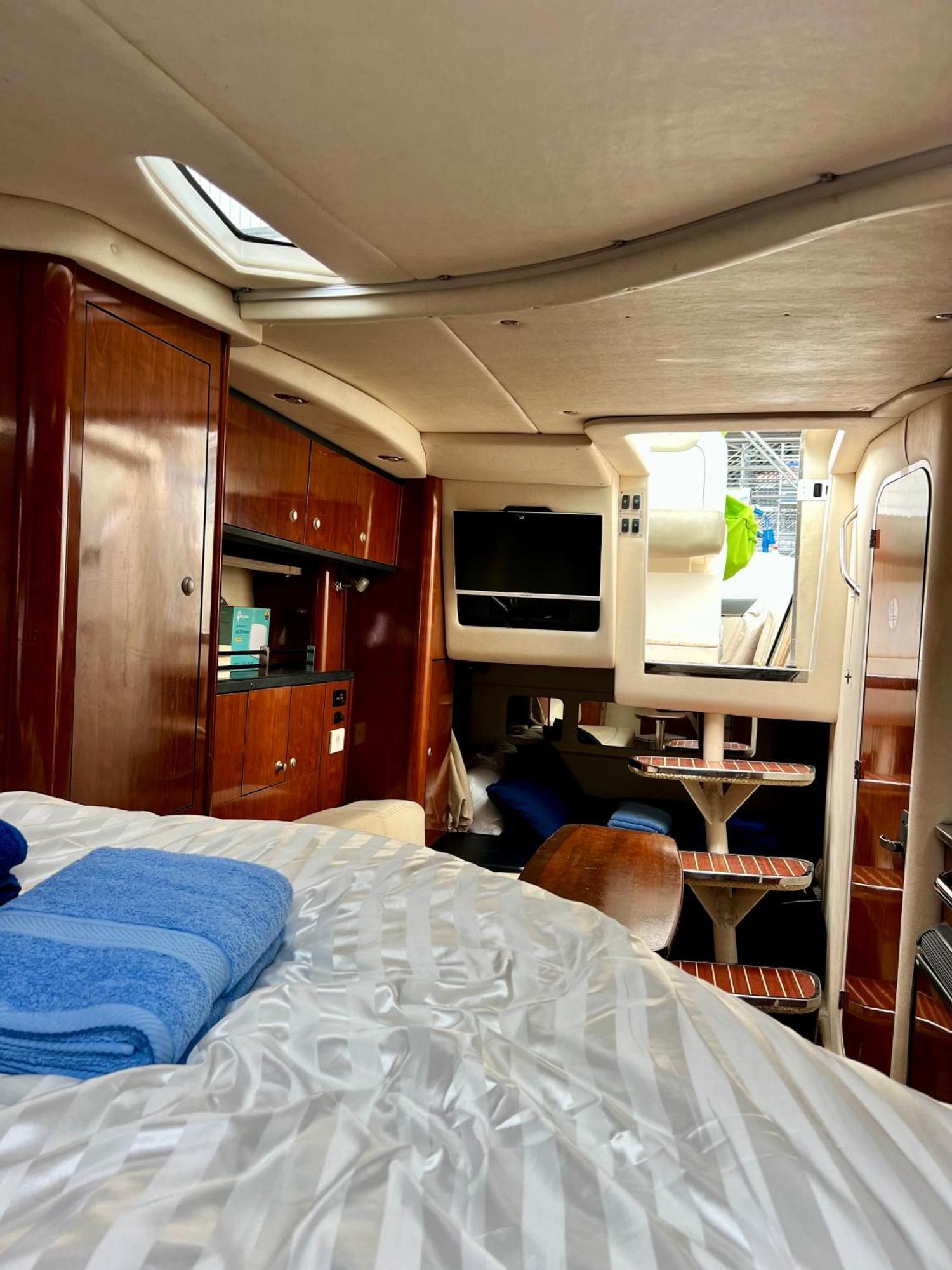 Botel Luxury Boat In *