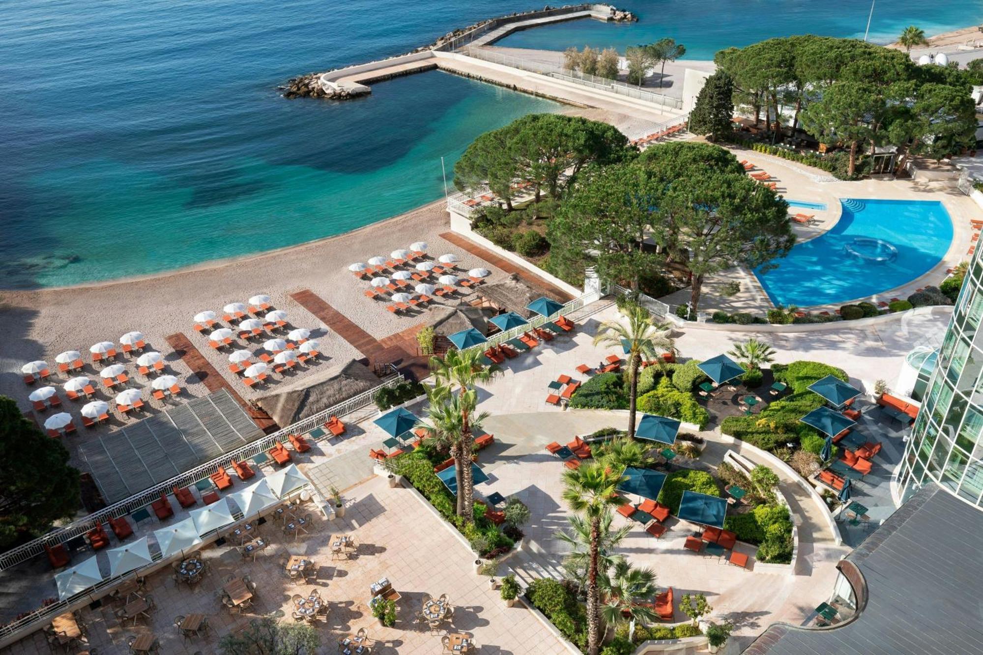 Hotel Le Meridien Plaza 4*