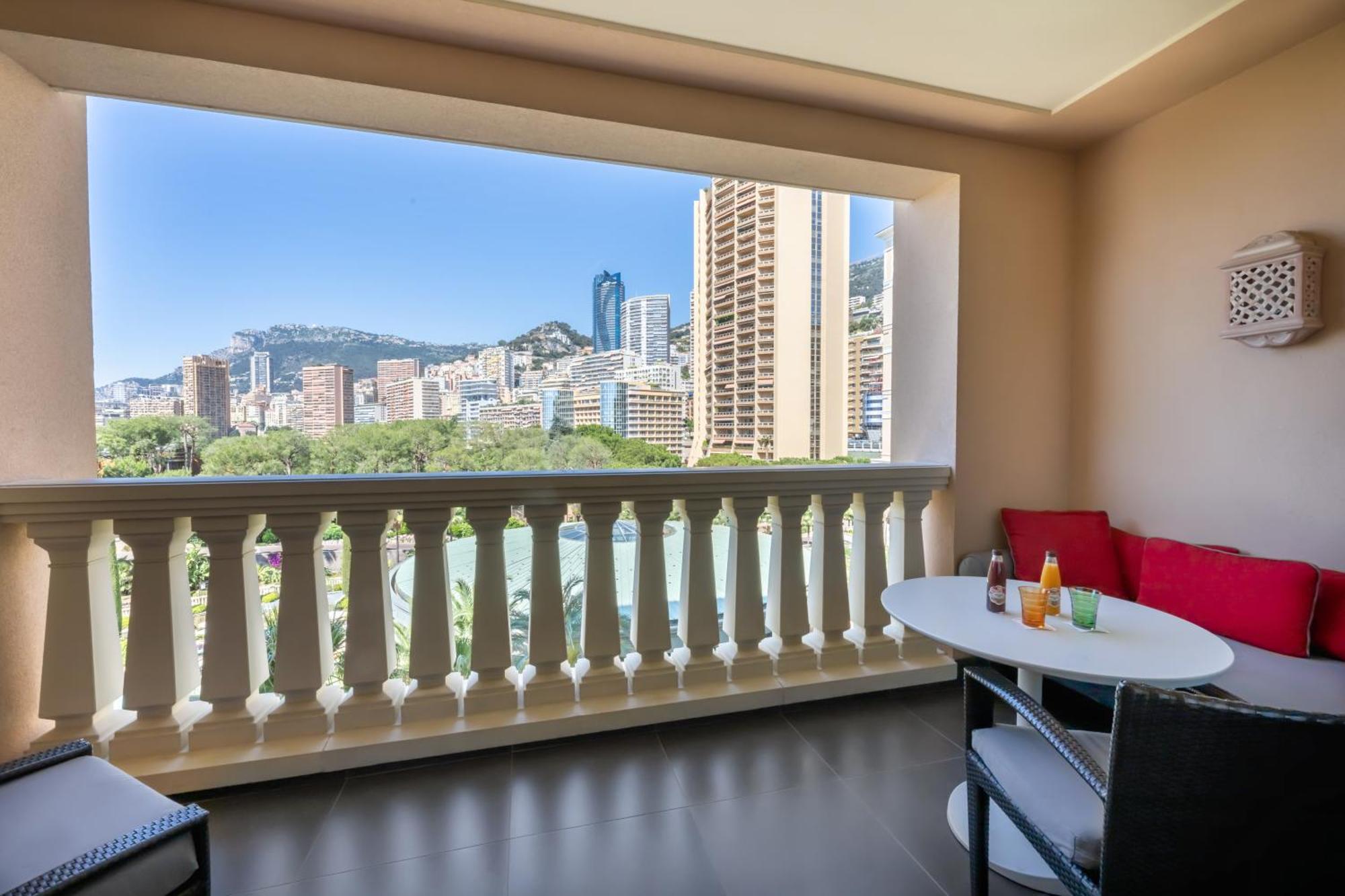Monte-carlo Bay & Hotel