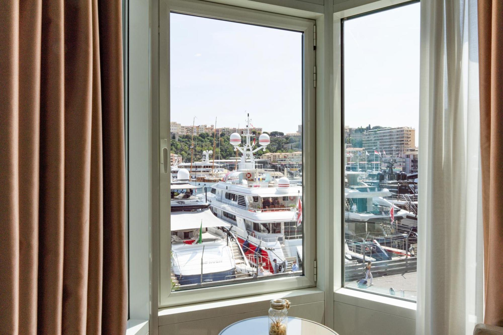 Port Palace Hotel 4*