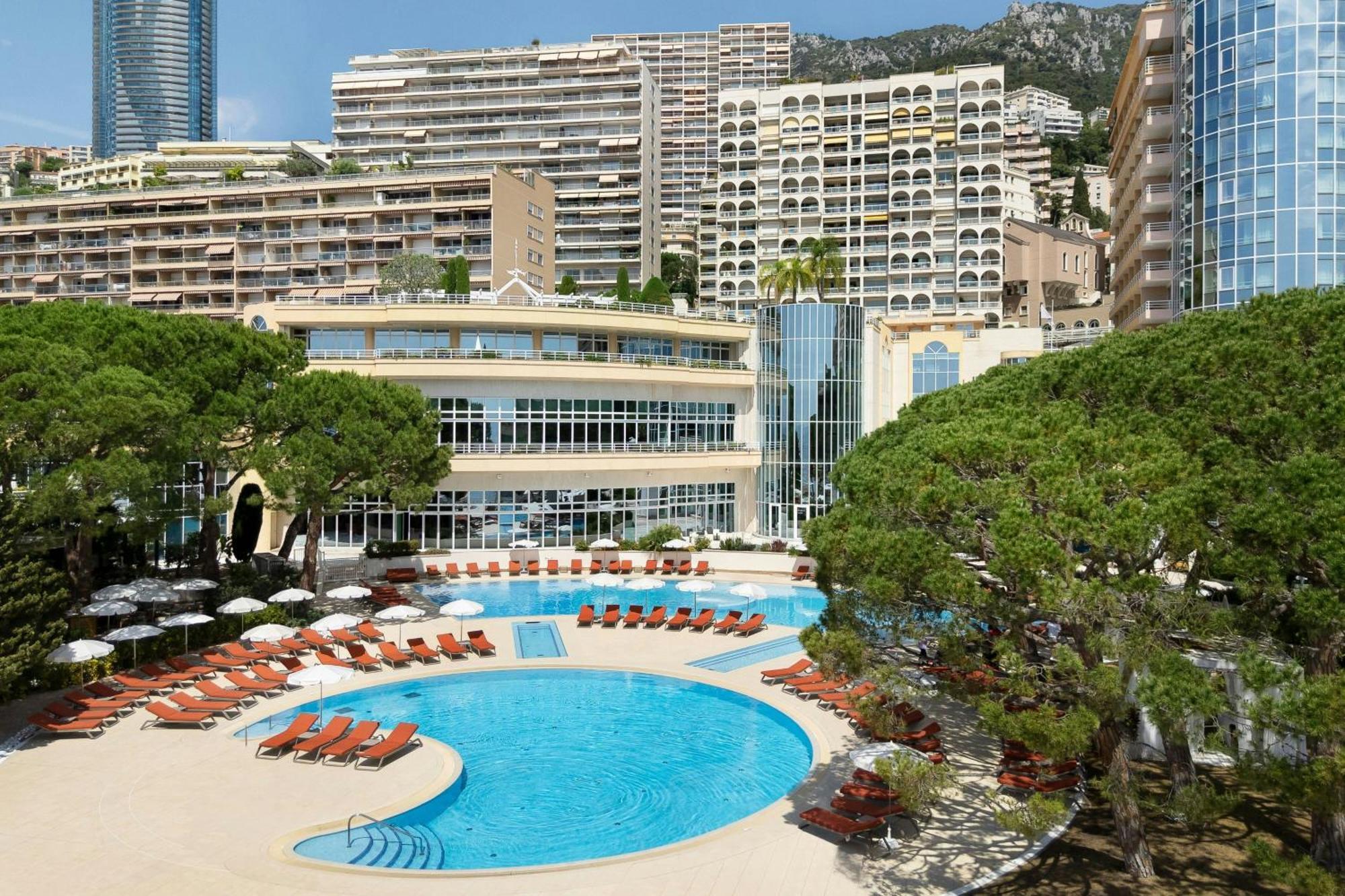 Le Meridien Plaza Hotel
